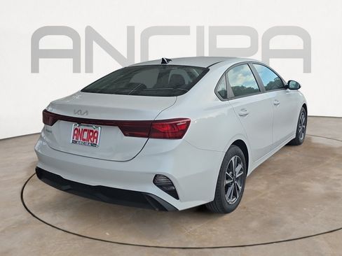 Certified 2024 Kia Forte LXS FWD image 8