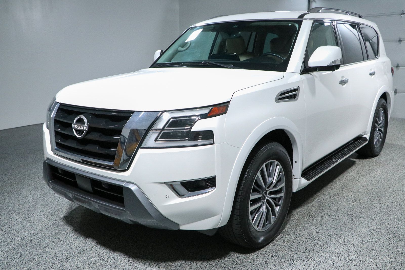 Used 2023 Nissan Armada SL w/ Captain's Chairs Package RWD image 35