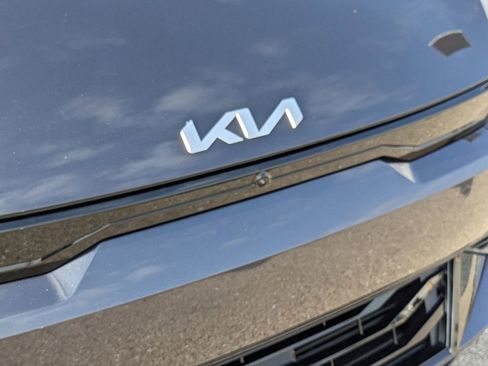 New 2025 Kia EV6 Wind RWD image 10