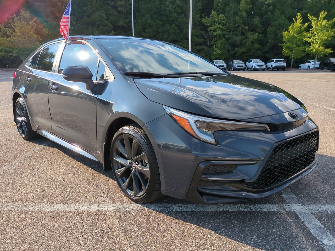 Used 2026 Toyota Corolla SE FWD image 2