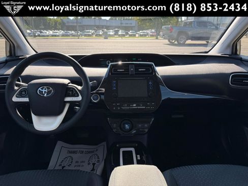 Used 2016 Toyota Prius Three w/ Advanced Technology Package FWD image 15