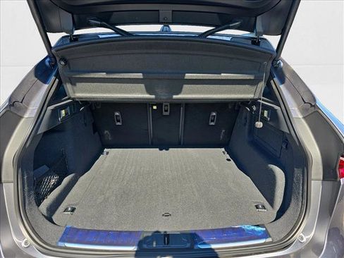 New 2026 Jaguar F-PACE R-Dynamic S image 9