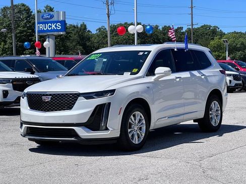 Used 2023 Cadillac XT6 Luxury w/ LPO, Floor Liner Package AWD/4WD image 3