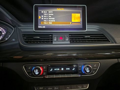 Used 2018 Audi Q5 Prestige AWD/4WD image 31
