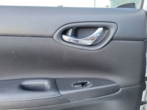 Used 2019 Nissan Sentra S w/ Appearance Package image 12