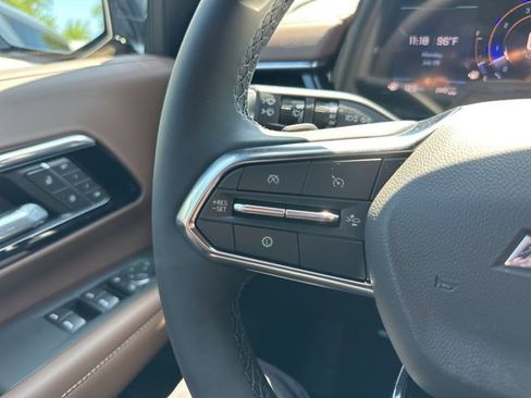 New 2025 Chevrolet Suburban High Country image 17