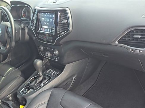 Used 2021 Jeep Cherokee Limited image 29