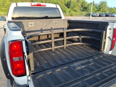 Used 2022 Chevrolet Colorado LT AWD/4WD image 8