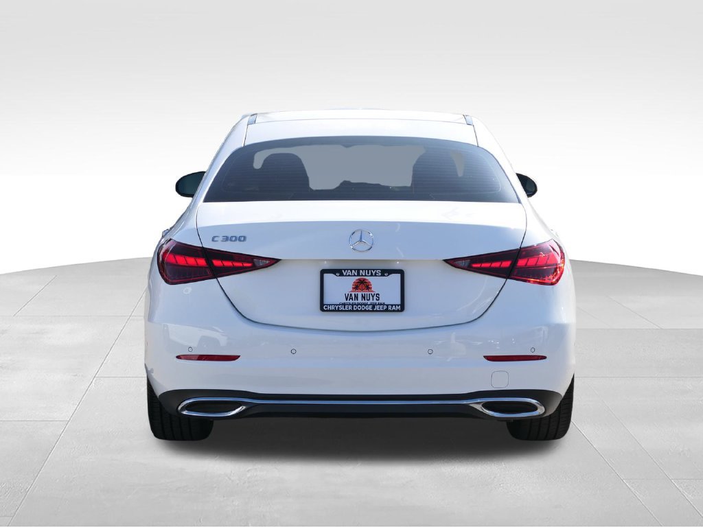 Used 2025 Mercedes-Benz C 300 Sedan image 4