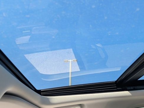 Used 2025 Ford Expedition Active image 14