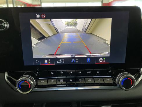 New 2026 GMC Canyon Elevation w/ Convenience Package image 15