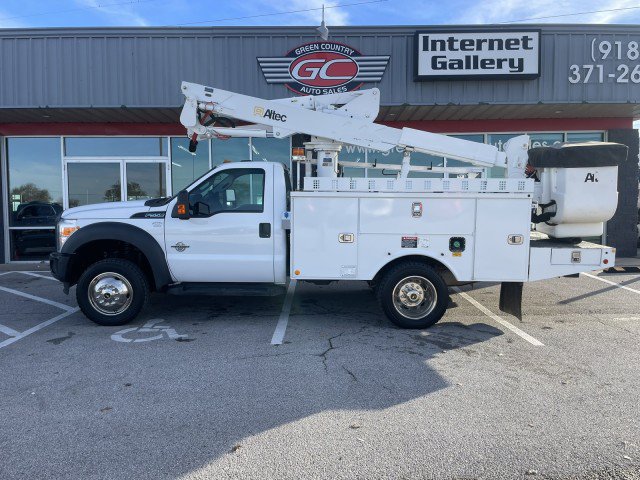 Used 2016 Ford F550 4x4 Regular Cab Super Duty image 9