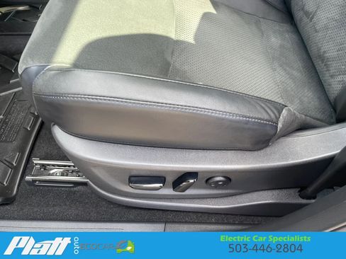Used 2023 Nissan Ariya FWD image 23
