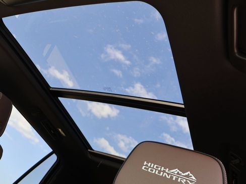 New 2026 Chevrolet Tahoe High Country AWD/4WD image 12