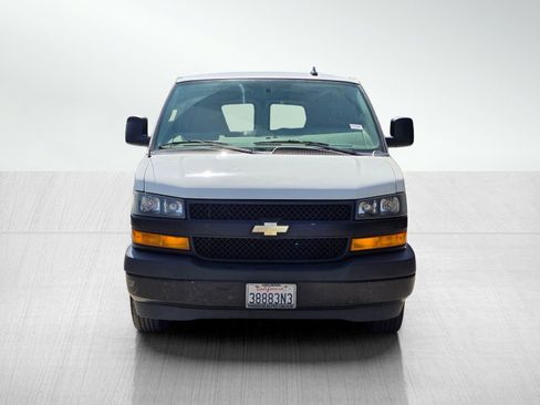 Used 2022 Chevrolet Express 2500 w/ Driver Convenience Package image 3