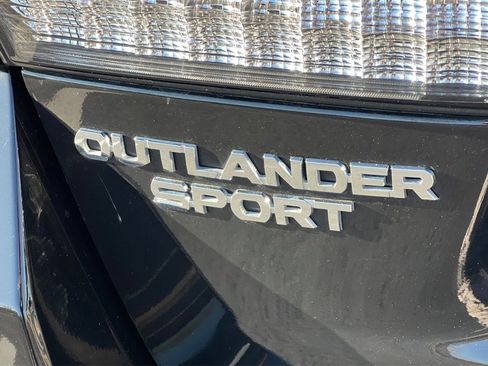 Used 2024 Mitsubishi Outlander Sport SE image 12