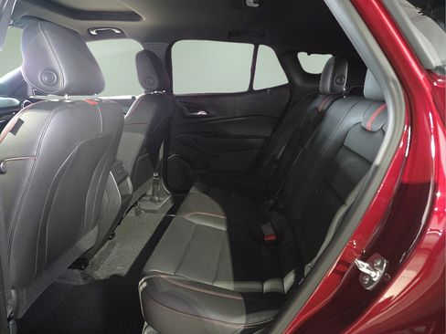 Used 2025 Chevrolet Trax RS w/ Sunroof Package FWD image 14