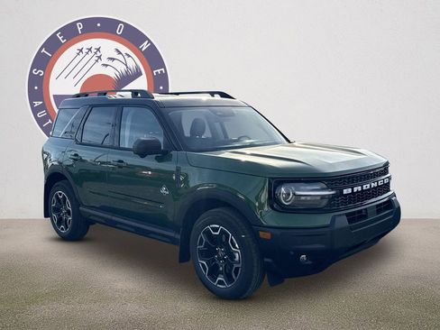 New 2025 Ford Bronco Sport Outer Banks w/ Outer Banks Tech Package+ AWD/4WD image 2