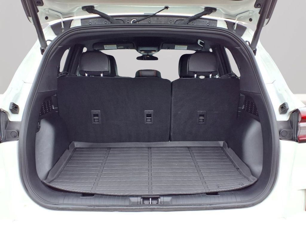 Used 2024 Ford Escape ST-Line w/ Tech Pack #1 AWD/4WD image 10