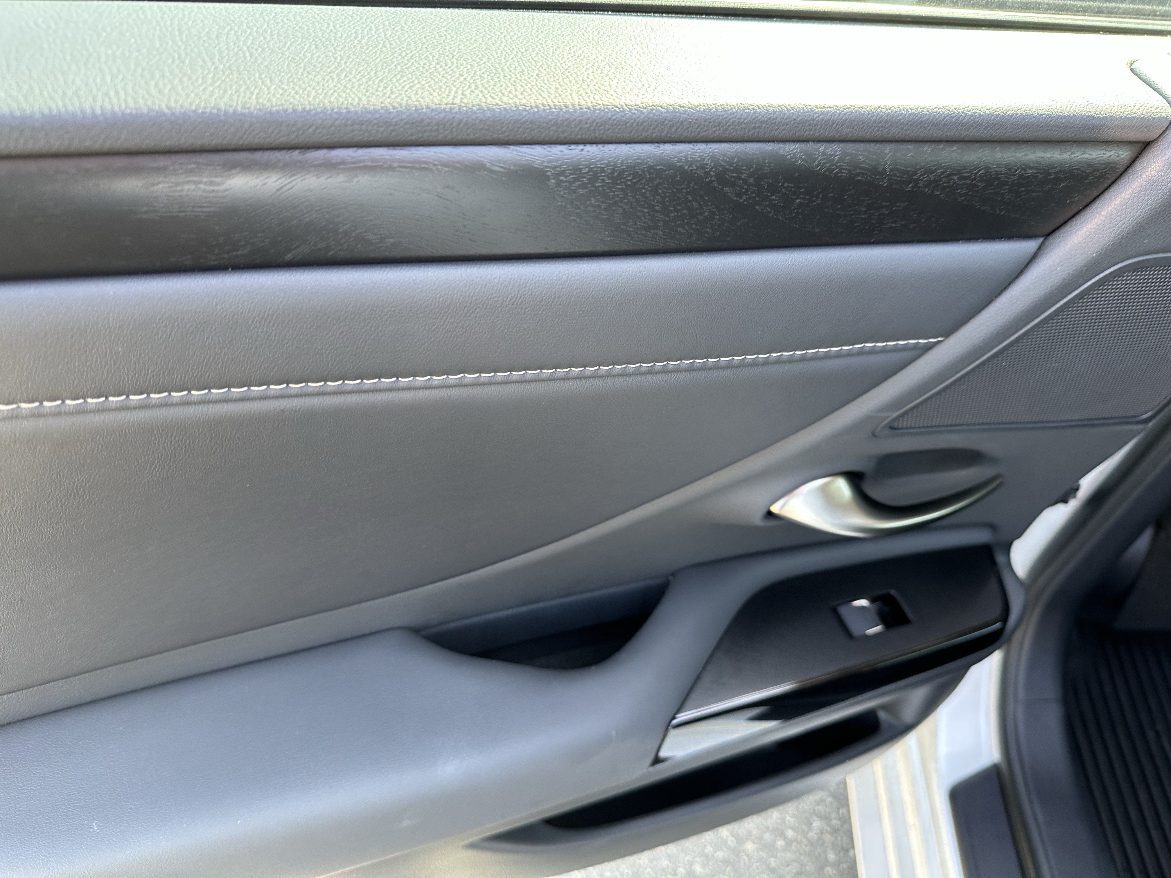 Used 2024 Lexus ES 350 w/ Premium Package FWD image 28