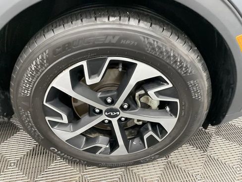 Certified 2023 Kia Sportage EX image 32