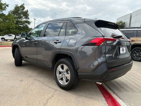 Used 2025 Toyota RAV4 XLE FWD image 8