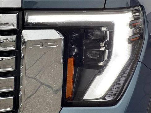 Used 2025 GMC Sierra 2500 Denali image 52