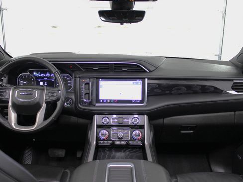 Used 2021 GMC Yukon XL Denali w/ Denali Ultimate Package image 57