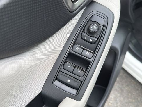 Used 2023 Subaru Forester Premium AWD/4WD image 22