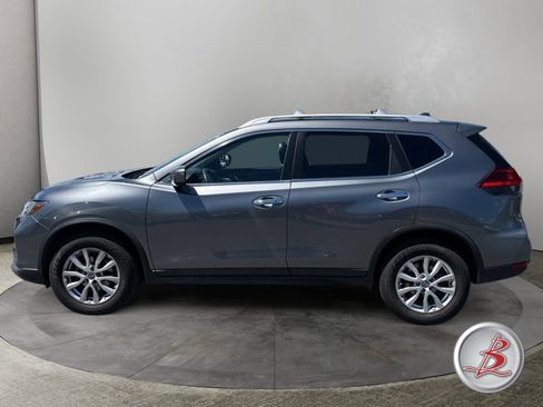 Used 2017 Nissan Rogue SV AWD/4WD image 4