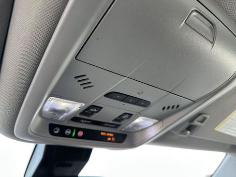 Used 2021 Chevrolet Equinox Premier image 43