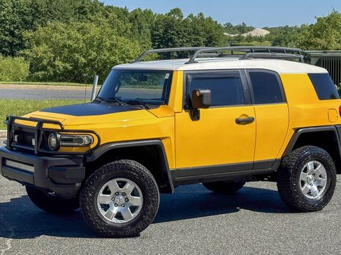 Used 2007 Toyota FJ Cruiser 4WD image 3