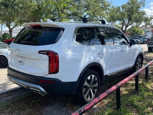 Certified 2022 Kia Telluride EX w/ EX Premium Package FWD image 3