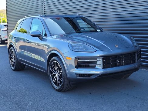 New 2026 Porsche Cayenne AWD/4WD image 9