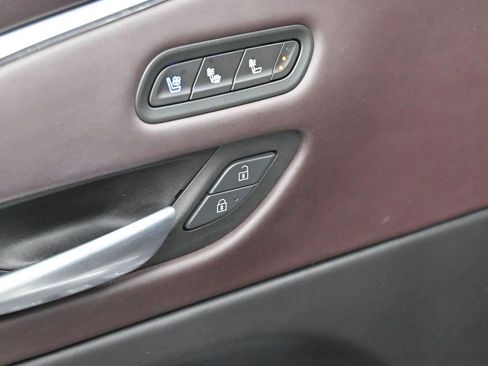 Used 2021 Cadillac Escalade ESV Sport Platinum AWD/4WD image 11