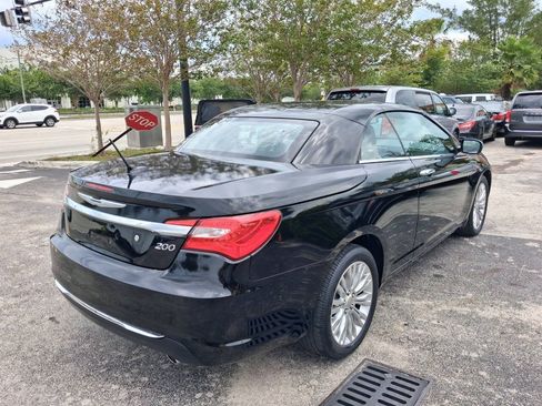 Used 2013 Chrysler 200 Limited FWD image 6