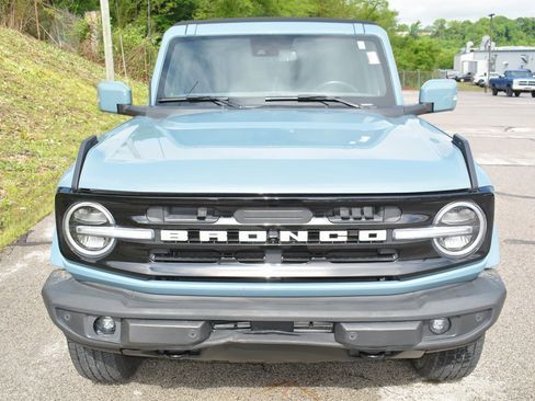 Used 2022 Ford Bronco Outer Banks image 2