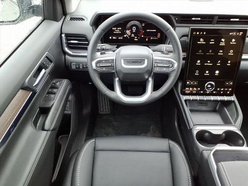 New 2026 GMC Terrain Denali image 17