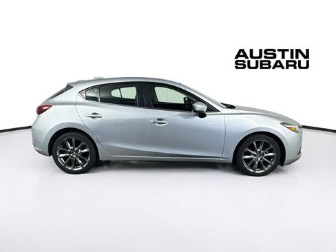 Used 2018 MAZDA MAZDA3 Grand Touring FWD image 8