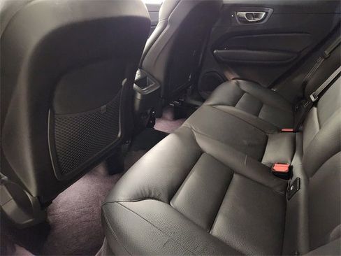 Used 2025 Volvo XC60 B5 Plus image 30