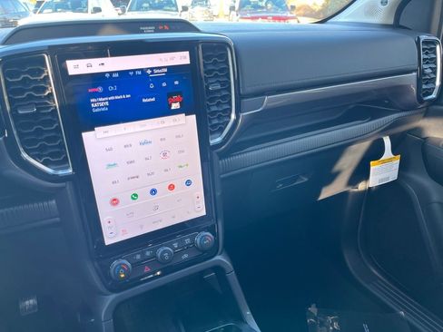 New 2025 Ford Ranger Lariat w/ FX4 Off-Road Package image 30