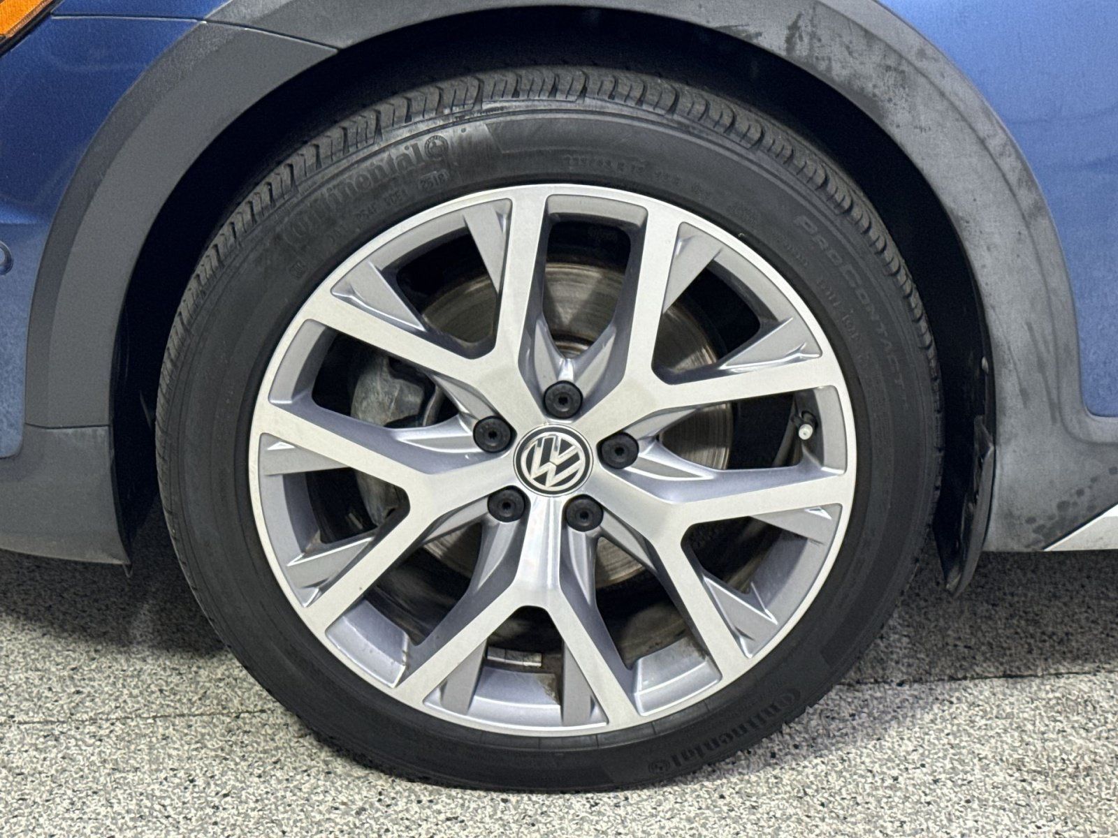 Used 2019 Volkswagen Golf Alltrack SEL AWD/4WD image 24