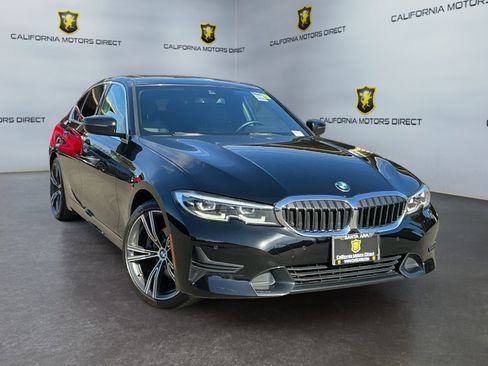 Used 2021 BMW 330i Sedan w/ Convenience Package image 3