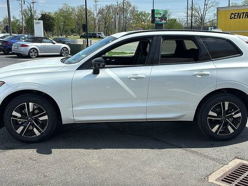 New 2026 Volvo XC60 B5 Core w/ Climate Package image 3