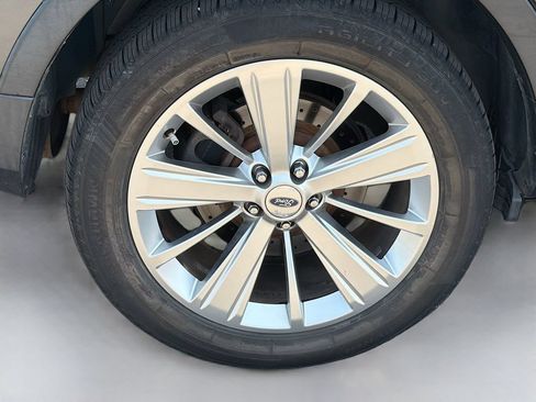Used 2019 Ford Explorer Limited w/ Class III Trailer Tow Package FWD image 10