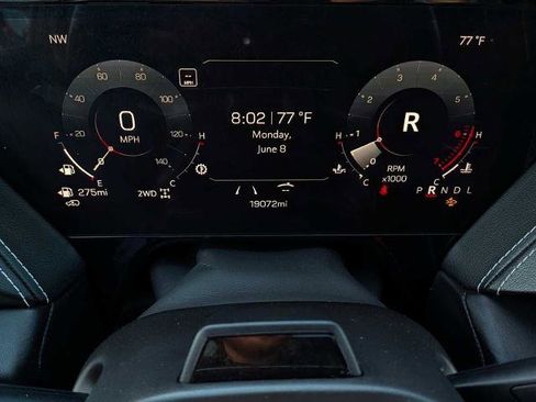 Used 2025 GMC Yukon XL AT4 Ultimate AWD/4WD image 28