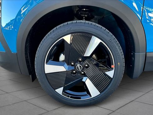 New 2026 Nissan Kicks SR w/ SR Premium Package AWD/4WD image 9
