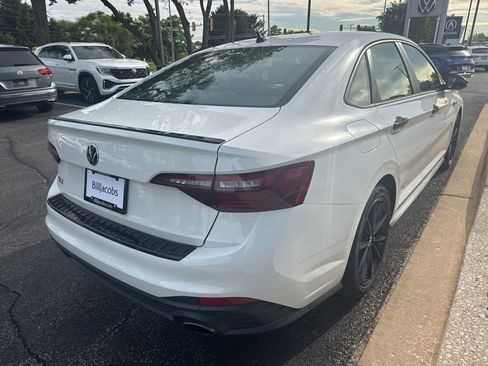 Used 2024 Volkswagen Jetta GLI 40th Anniversary Edition FWD image 6