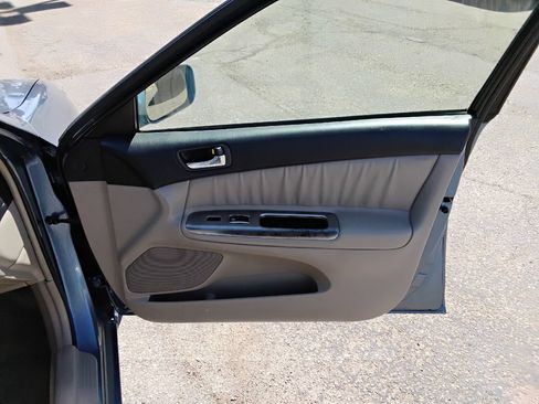 Used 2003 Toyota Camry V6 image 15