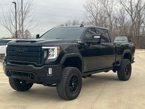 Used 2021 GMC Sierra 2500 Denali w/ Denali Black Diamond Edition image 5